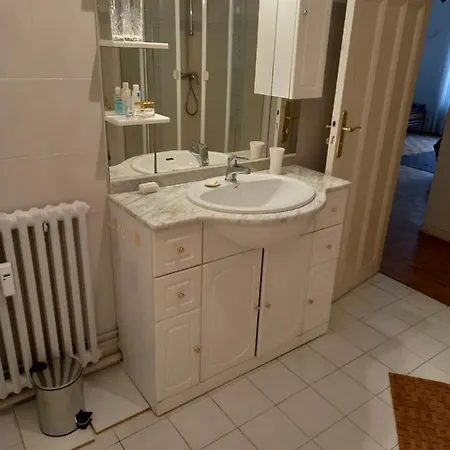 Hyper-centre Croisette * 칸느