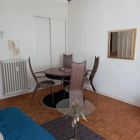 Hyper-centre Croisette * 칸느